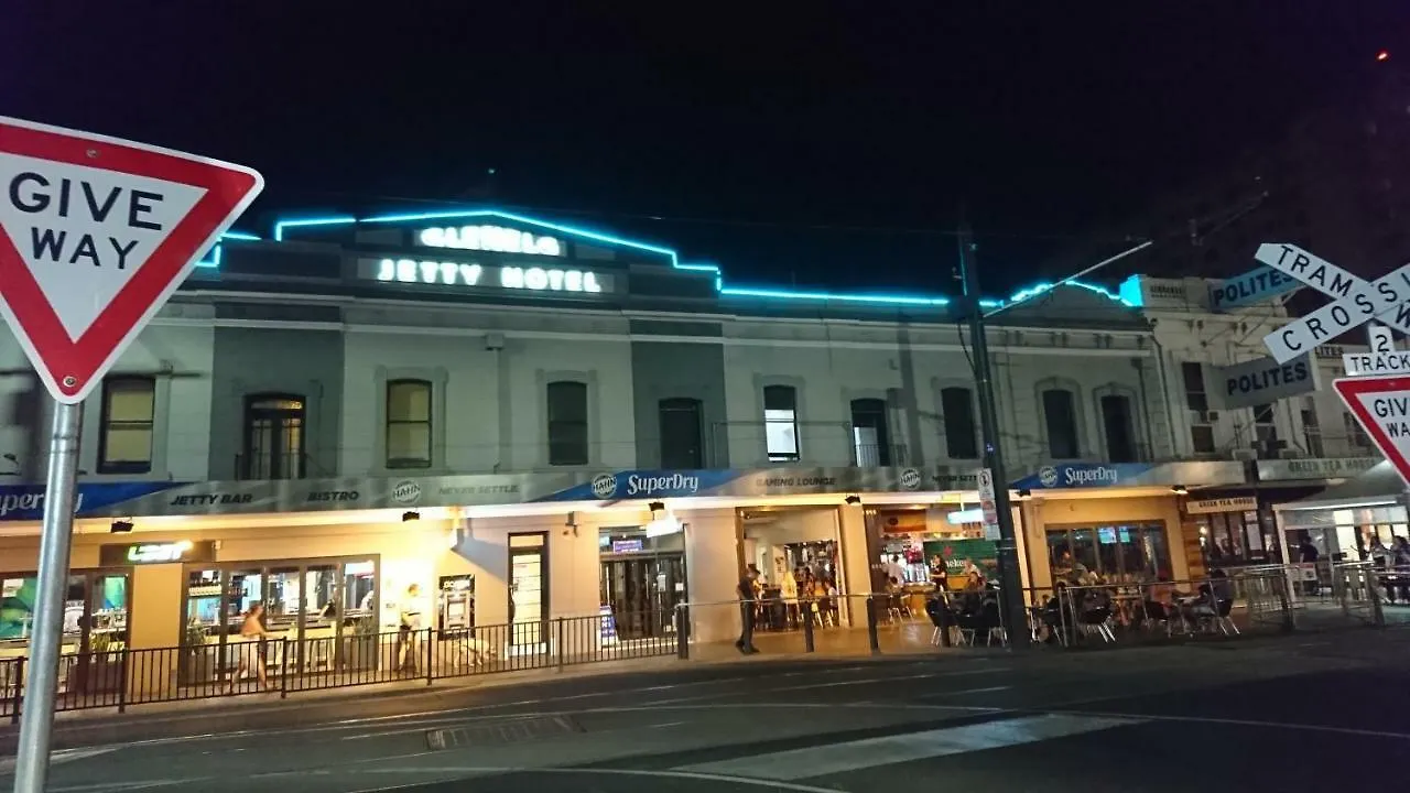 Glenelg Beach Gateway Studio Apartment