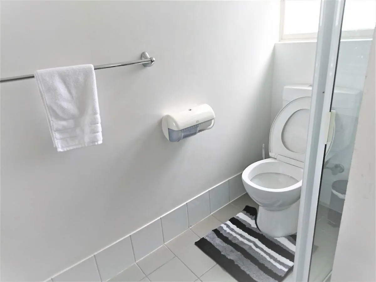 Glenelg Beach Gateway Studio Apartment